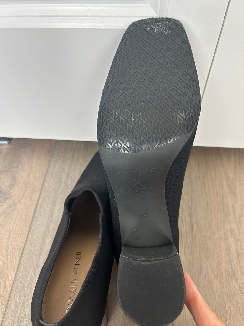 Donald J. Pliner Chelsie Black Square-Toe Shoes With Patten Leather Heels Size10 - Picture 5 of 6